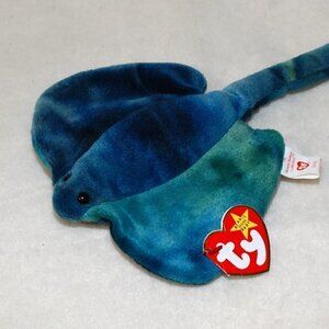 VERY RARE NM Sting the Manta ray Ty Beanie Baby PVC 1995 Original RETIRED